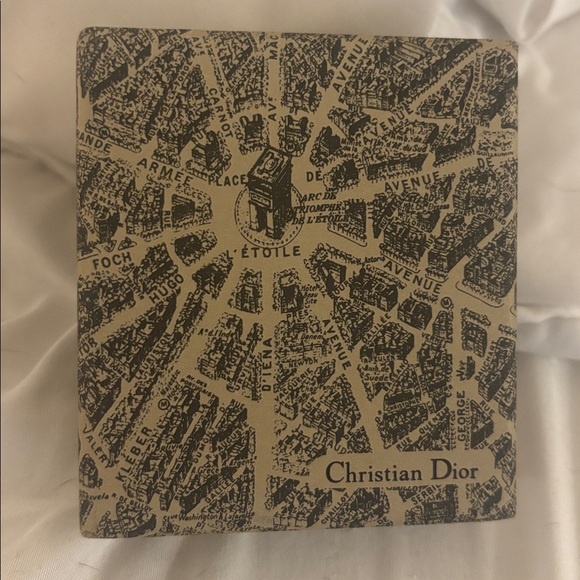 Dior Gold Heart Lock and Key Set - Picture 7 of 8